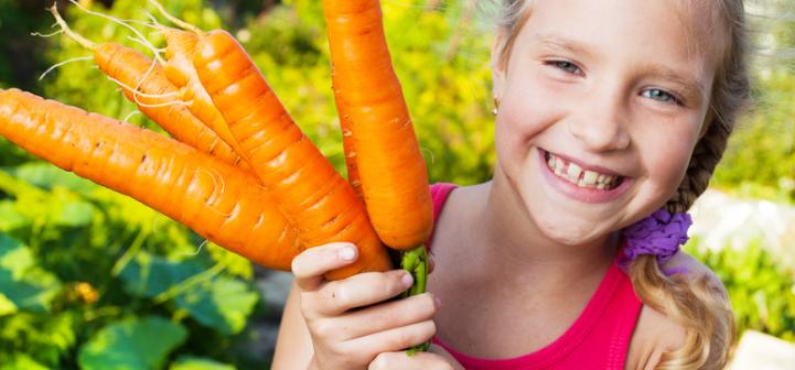 child with carrot 
